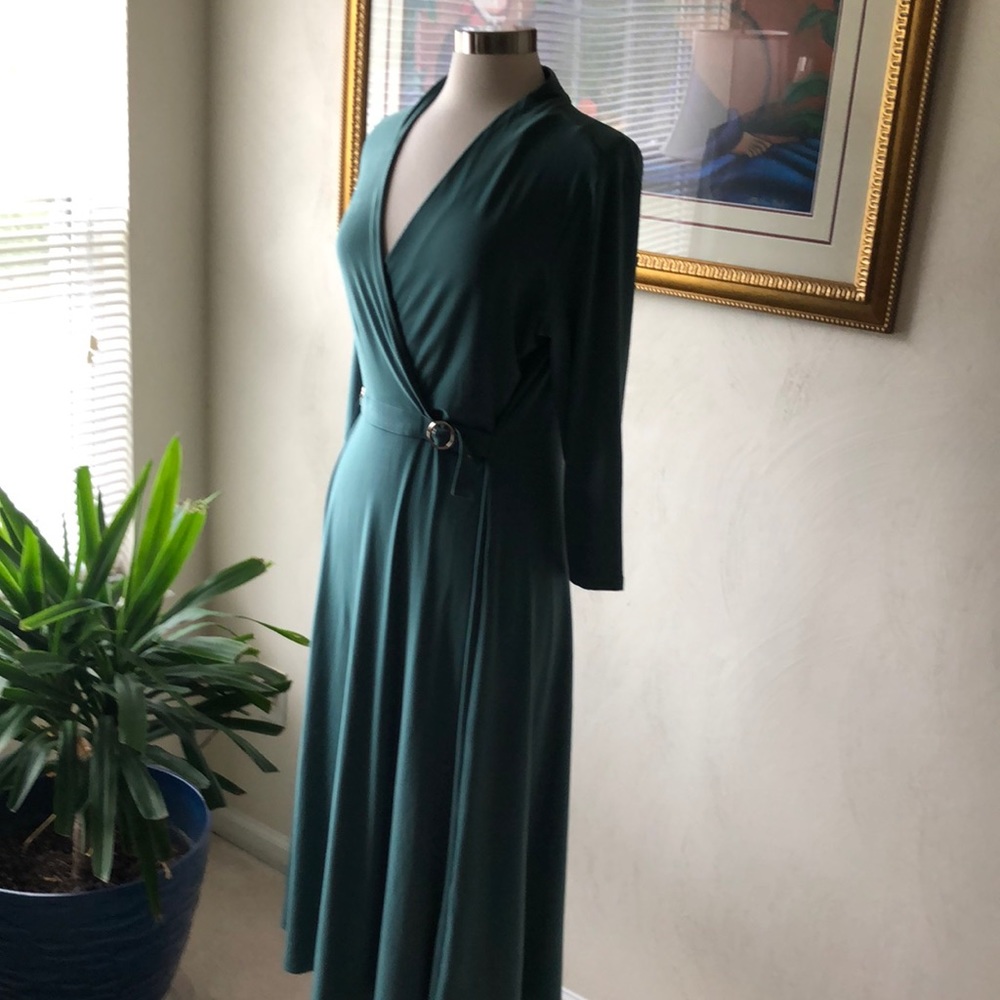 Chaus Dress